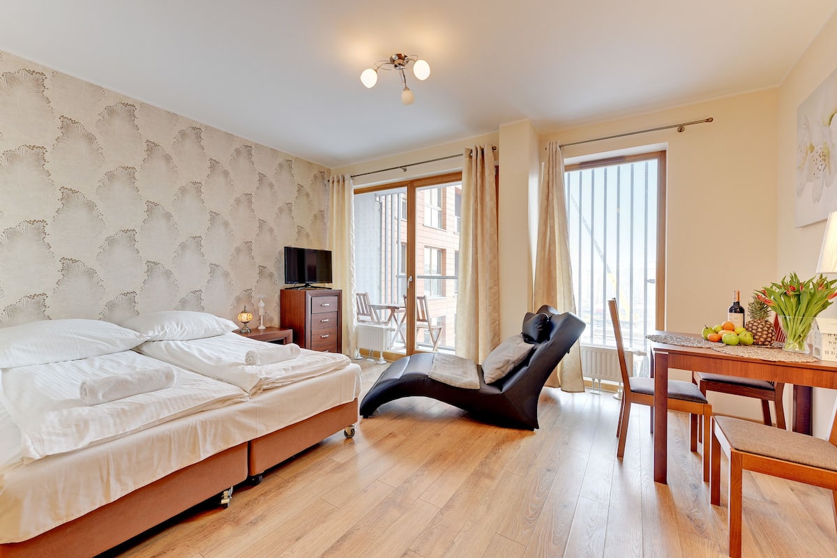 Deluxe Studio, Balcony, River View (without parking - 153B)