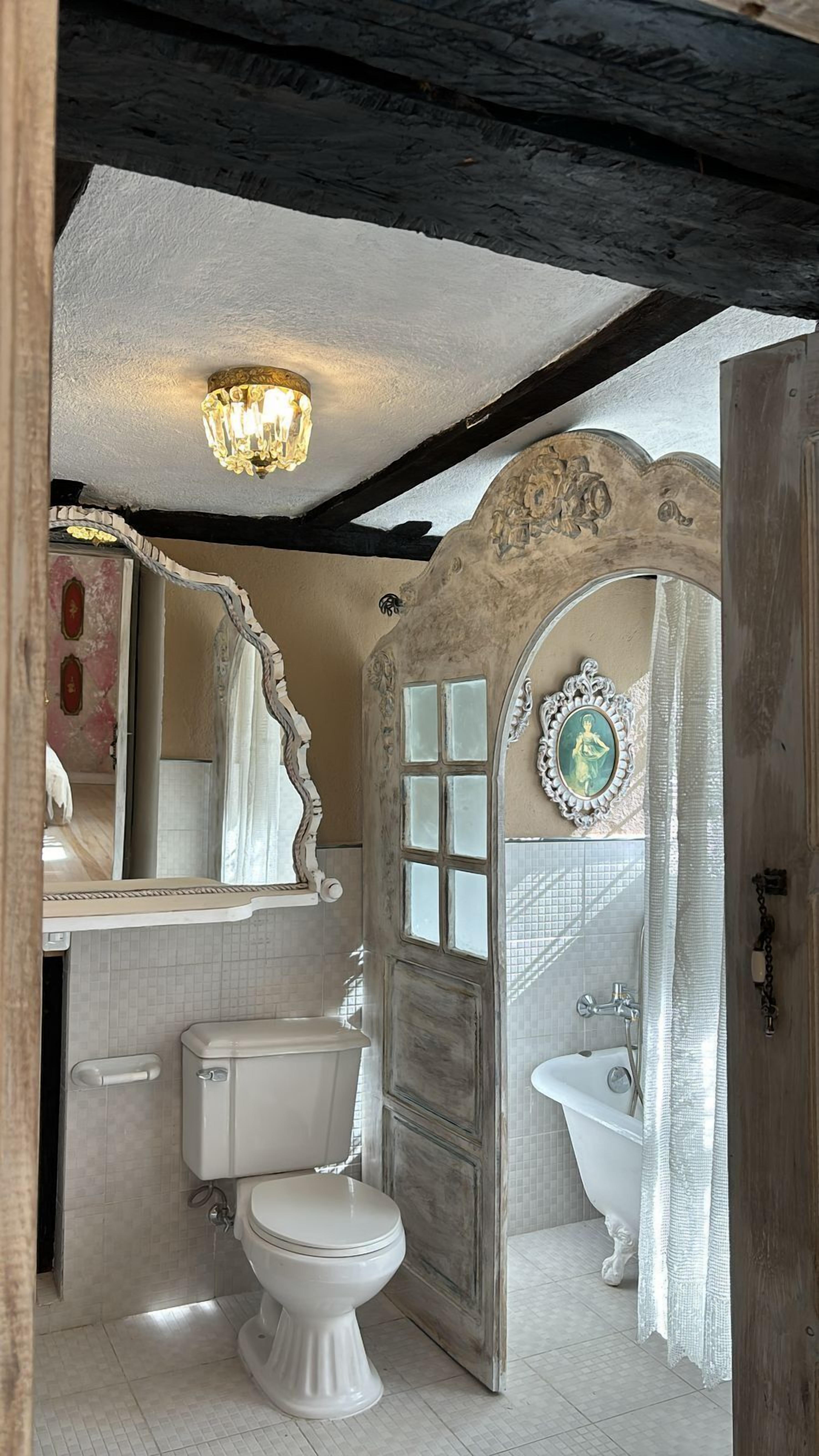 exclusive double room | bathroom | hair dryer, towels, soap, shampoo