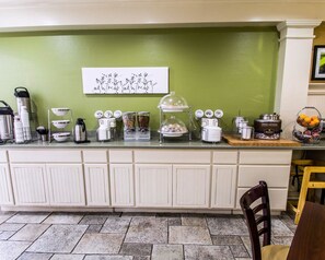 Free continental breakfast - Sleep Inn Port St. Lucie at PGA Village (Port Saint Lucie)