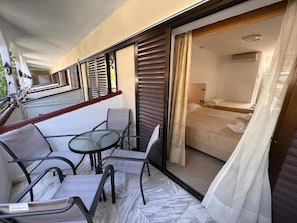 Family Room | Balcony