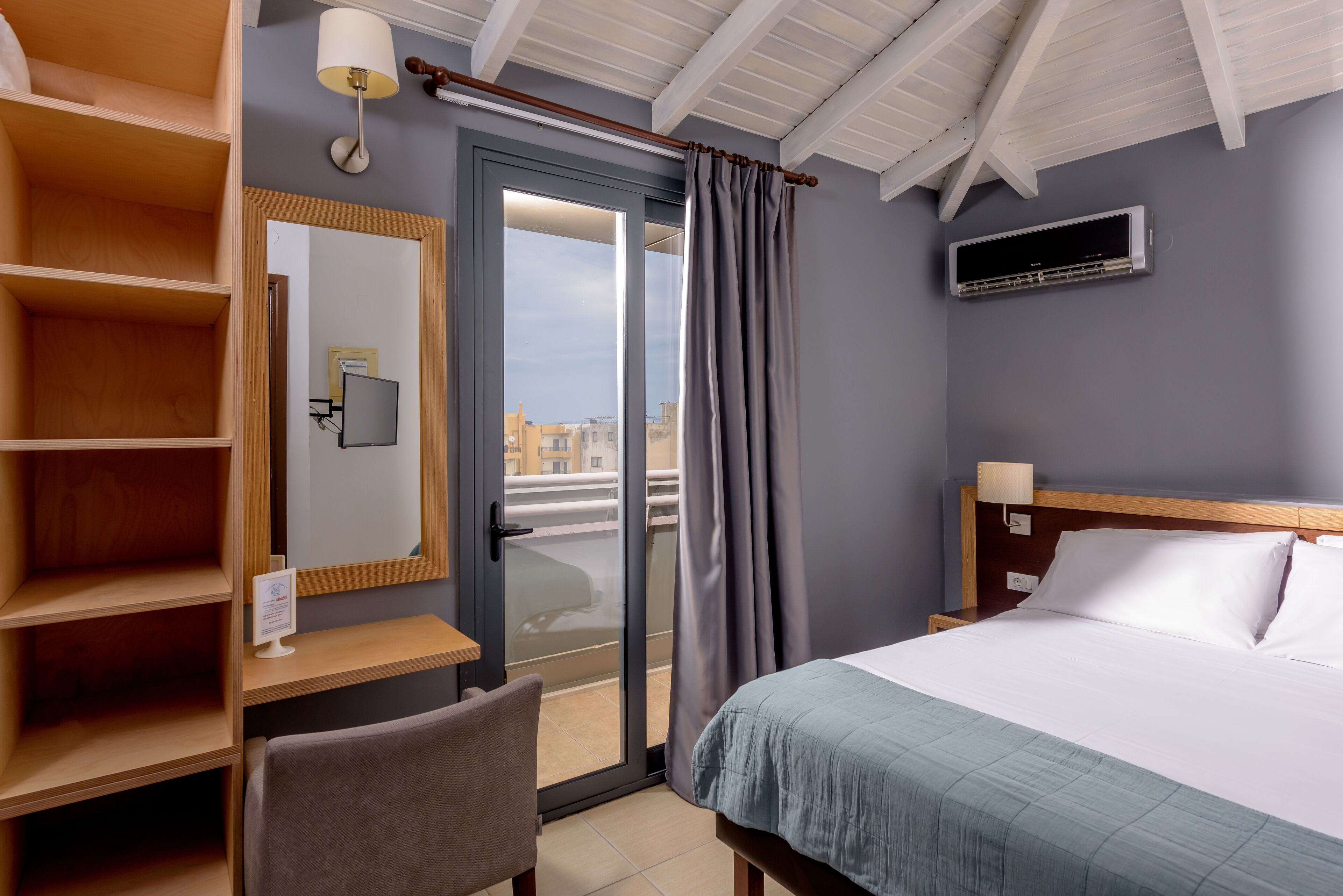 Photo - Iraklion Hotel
