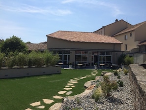 Exterior - Hotel de la Poste (La Cavalerie)