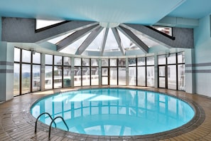 2 indoor pools