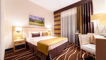 1 chambre, minibar, coffres-forts dans les chambres