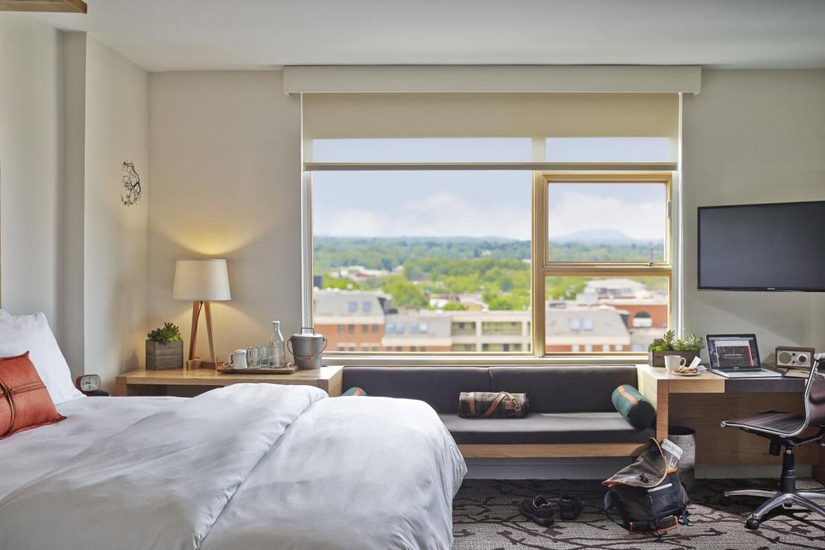 hypo-allergenic bedding, in-room safe, desk, blackout curtains