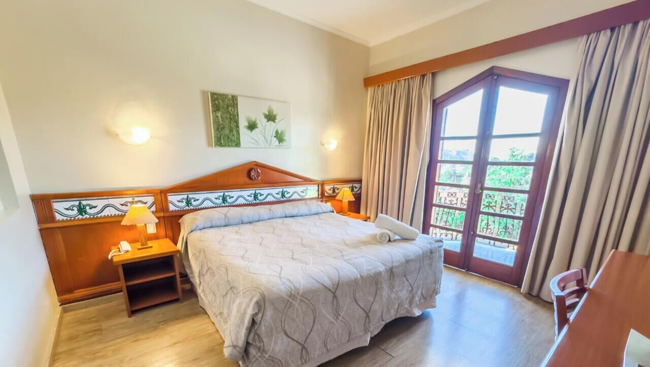 Dobbeltrom – deluxe | Blendingsgardiner og sengetøy