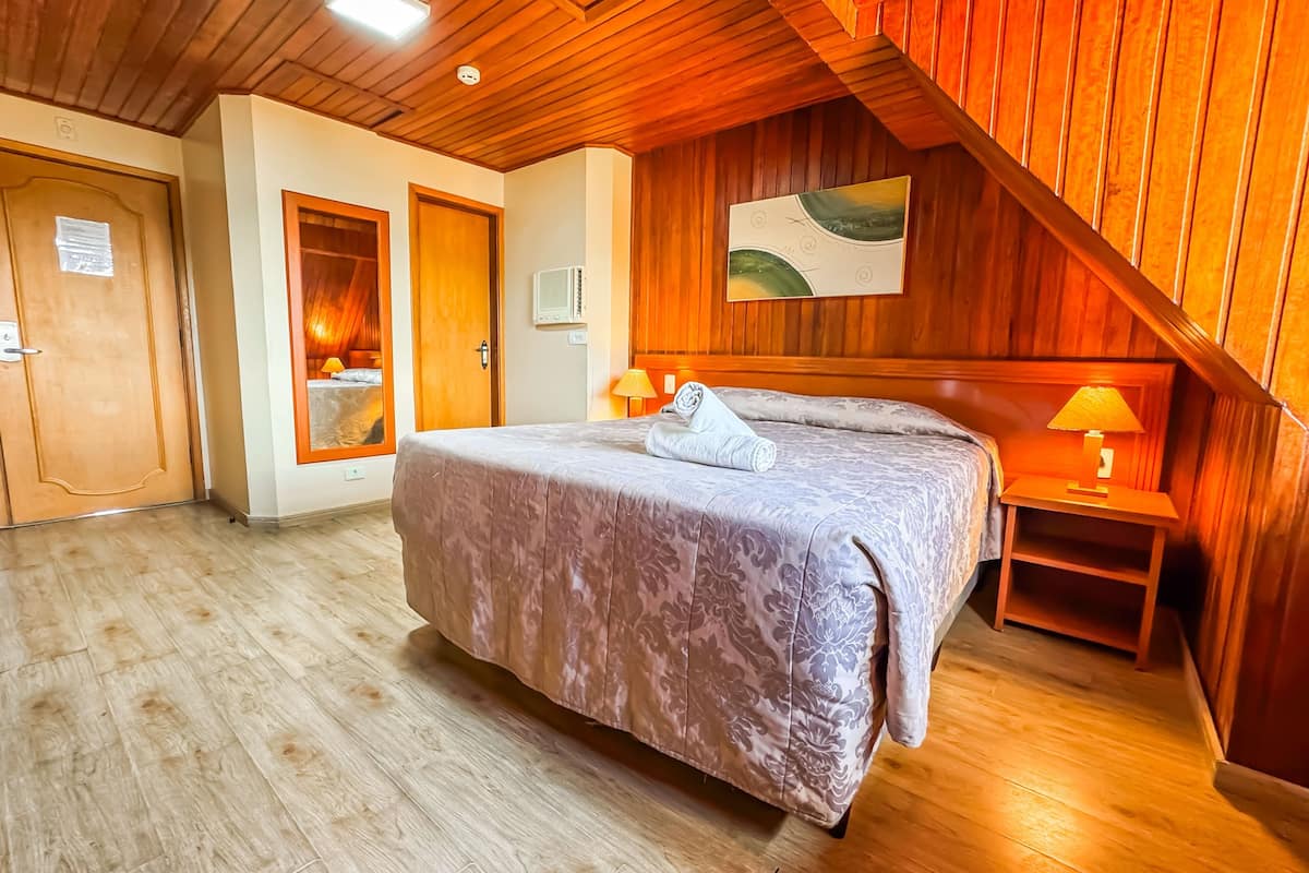 Superior Double Room | 1 bedroom, blackout curtains, bed sheets