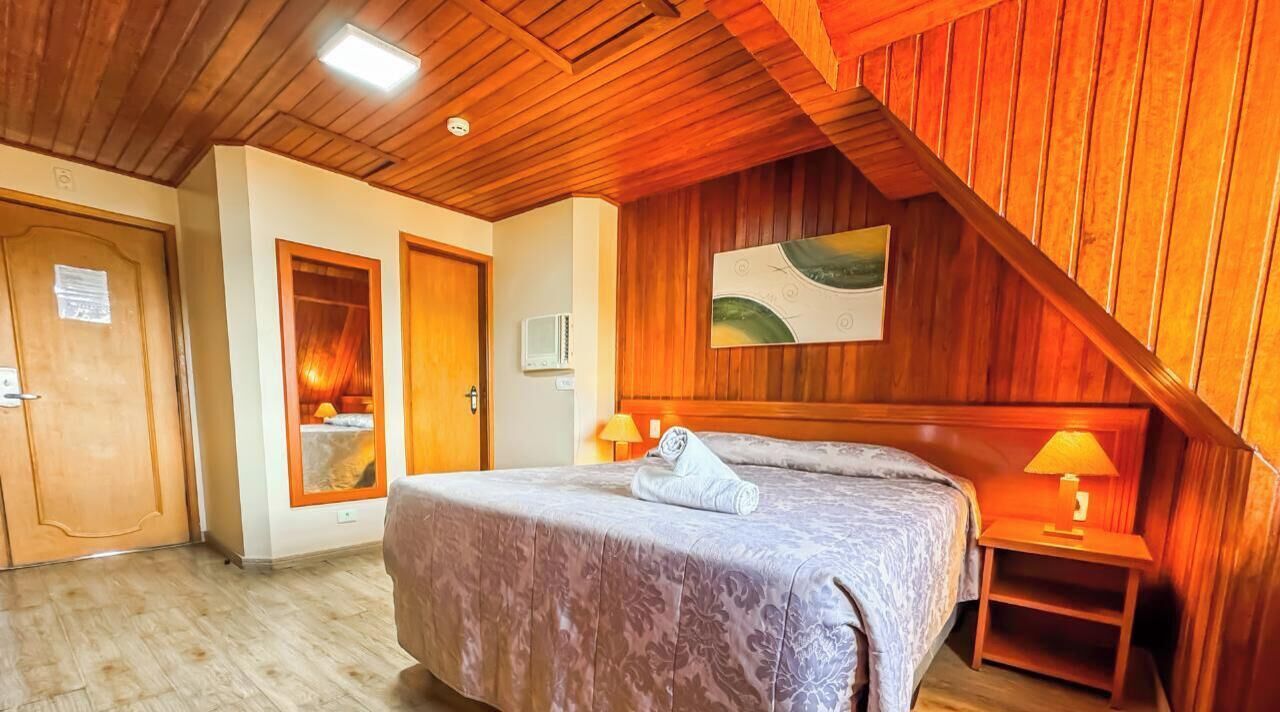 Blackout drapes, bed sheets