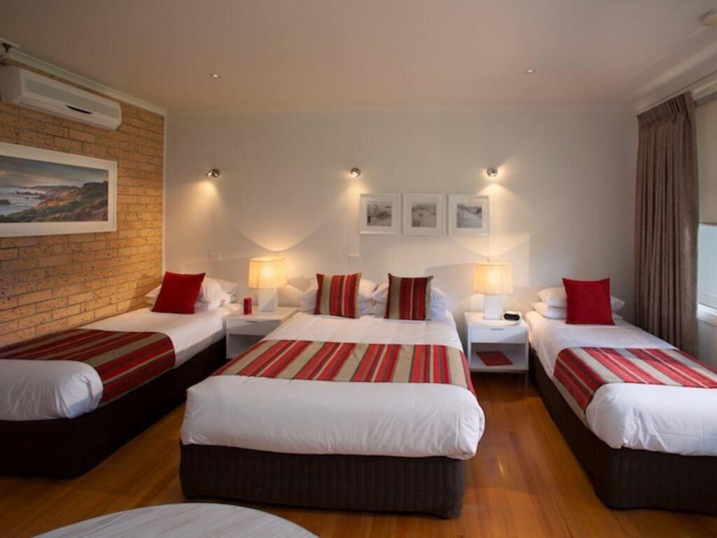 Premium bedding, individually decorated, individually furnished, desk