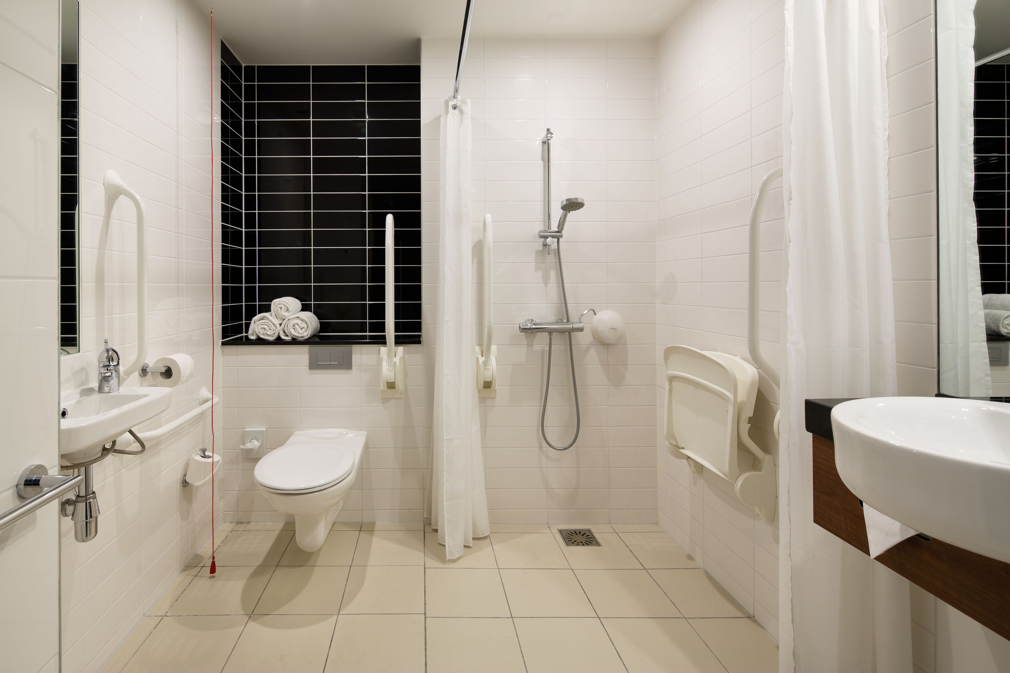 Photo - Holiday Inn Express Rotterdam - Central Station by IHG