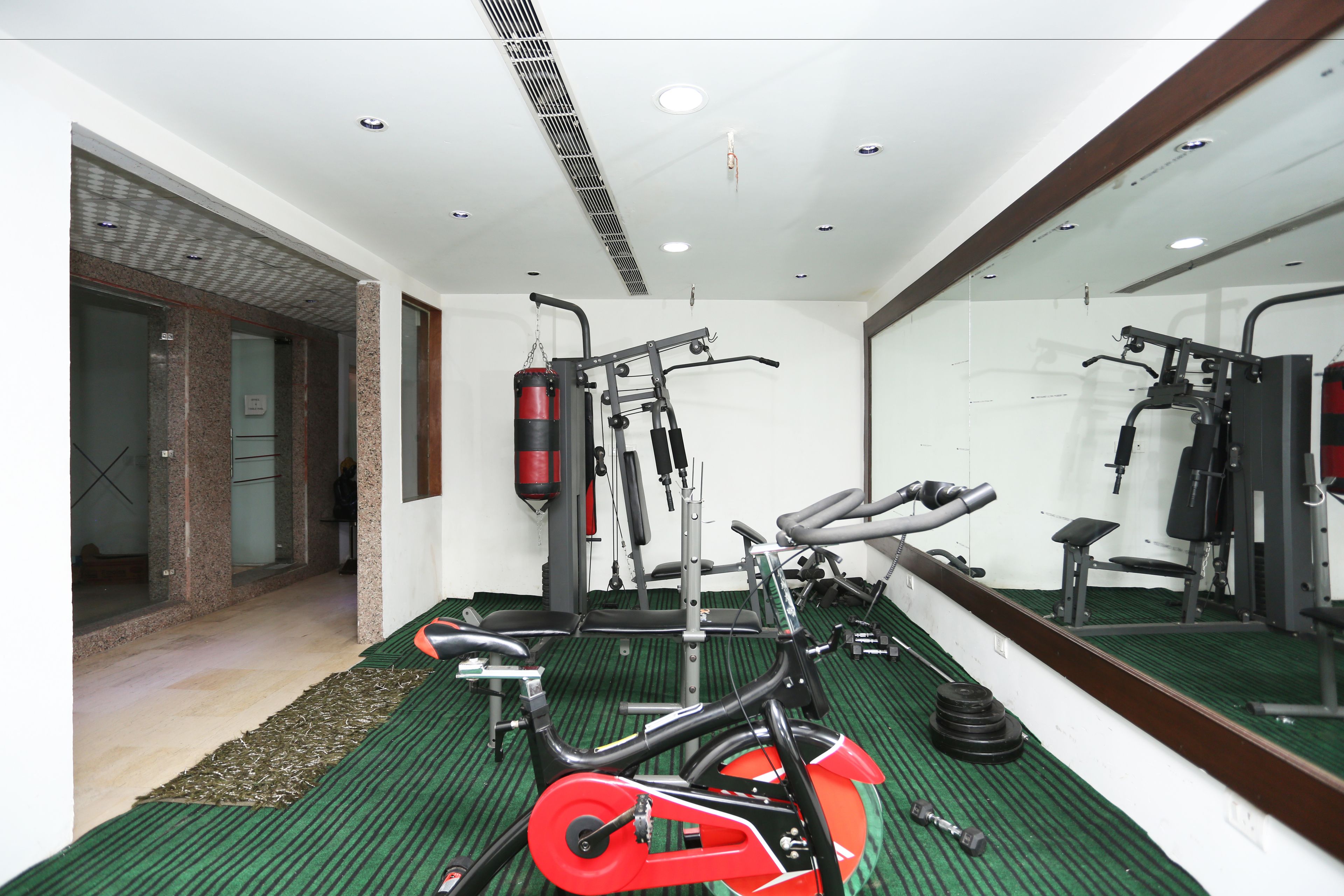 Photo - Super Townhouse Oak New Delhi Central Railway Junction Formerly Uppal International