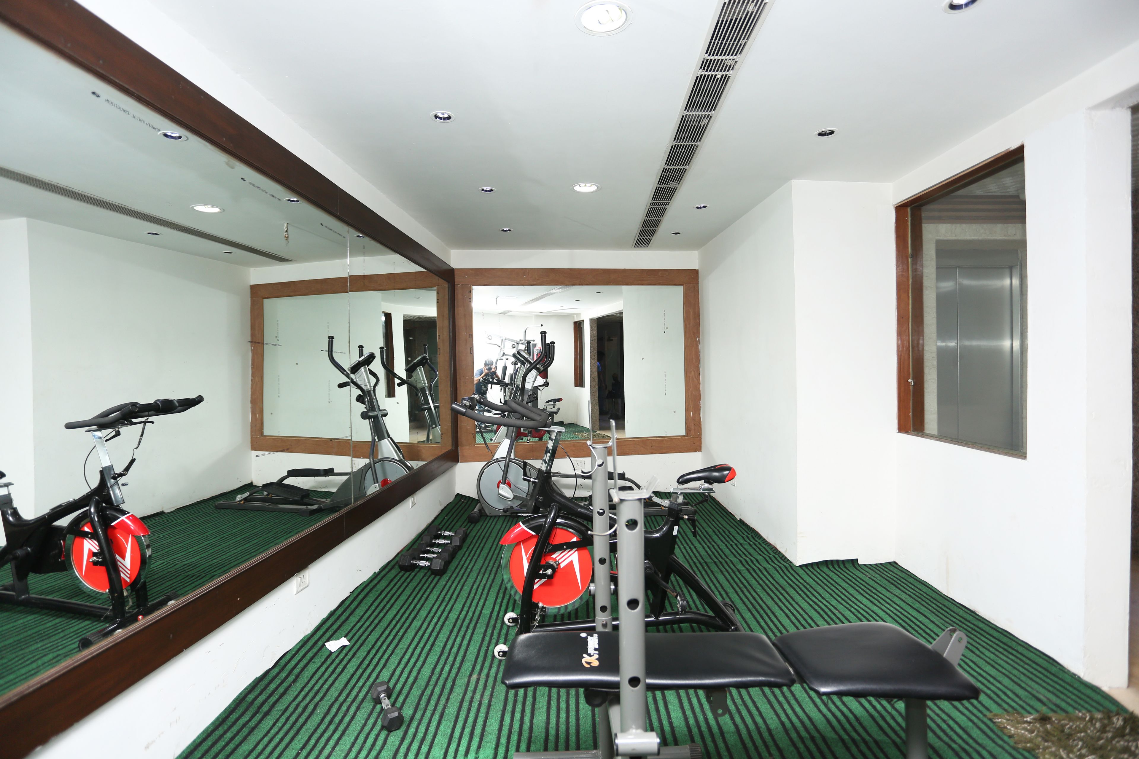 Photo - Super Townhouse Oak New Delhi Central Railway Junction Formerly Uppal International