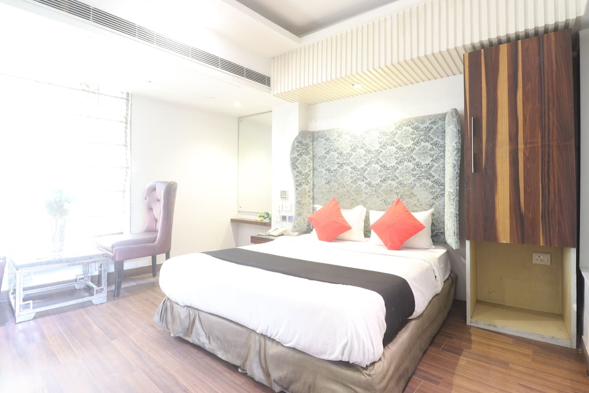 Double Room | Frette Italian sheets, premium bedding, minibar, in-room safe