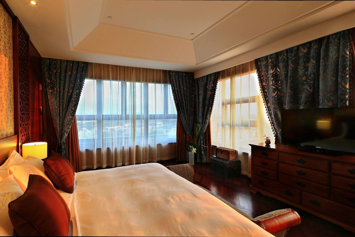 Duplex Suite | Premium bedding, minibar, in-room safe, desk
