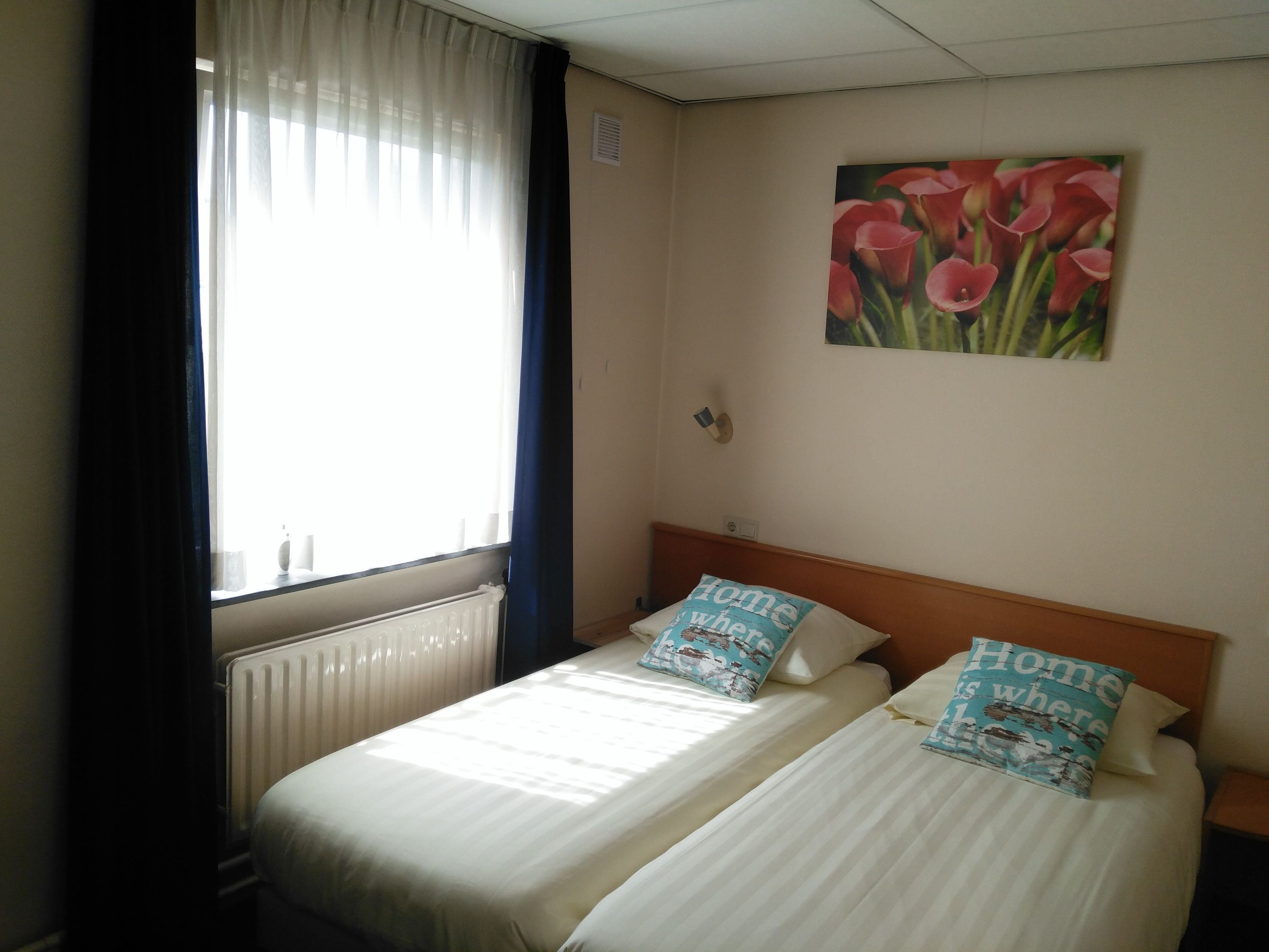 twin room (small) | 1 bedroom, down duvets, free cots/infant beds, rollaway beds