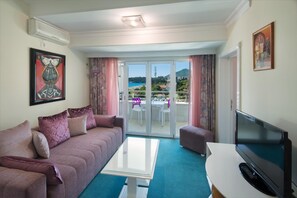 37-inch LCD TV with cable channels, TV, fireplace - Bella Vista (Becici)