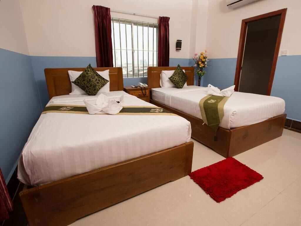 Ropa de cama de alta calidad, edredón, camas con pillow-top y minibar 