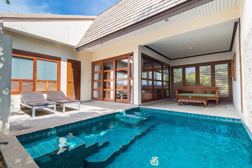 Coco Palm Beach Resort, Ko Samui by null