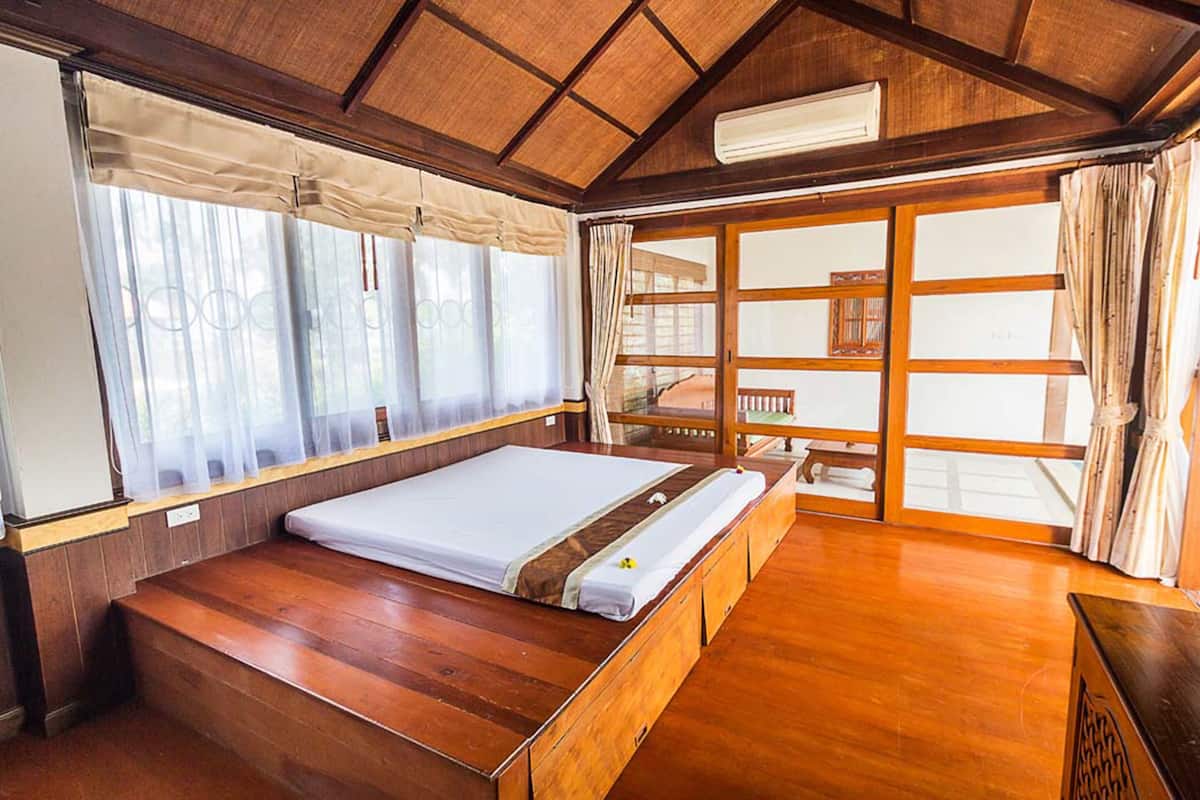 pool villa | in-room safe, desk, rollaway beds, free wifi