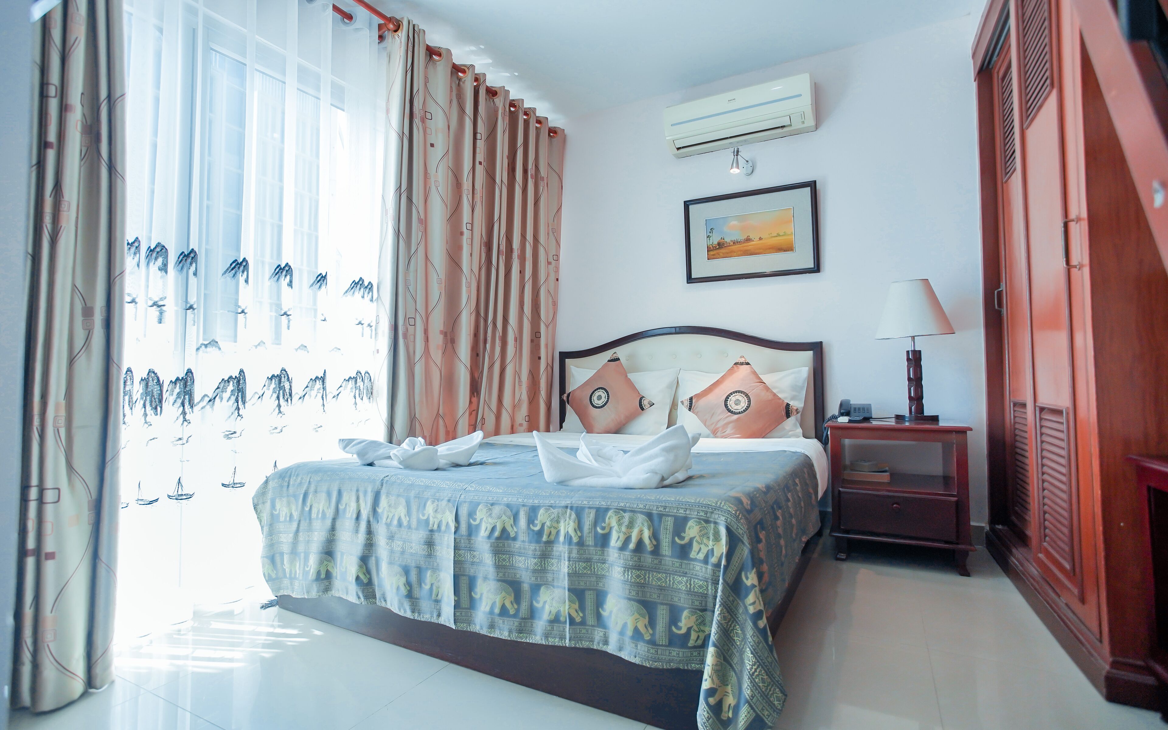Photo - Silver Mounts Hotel