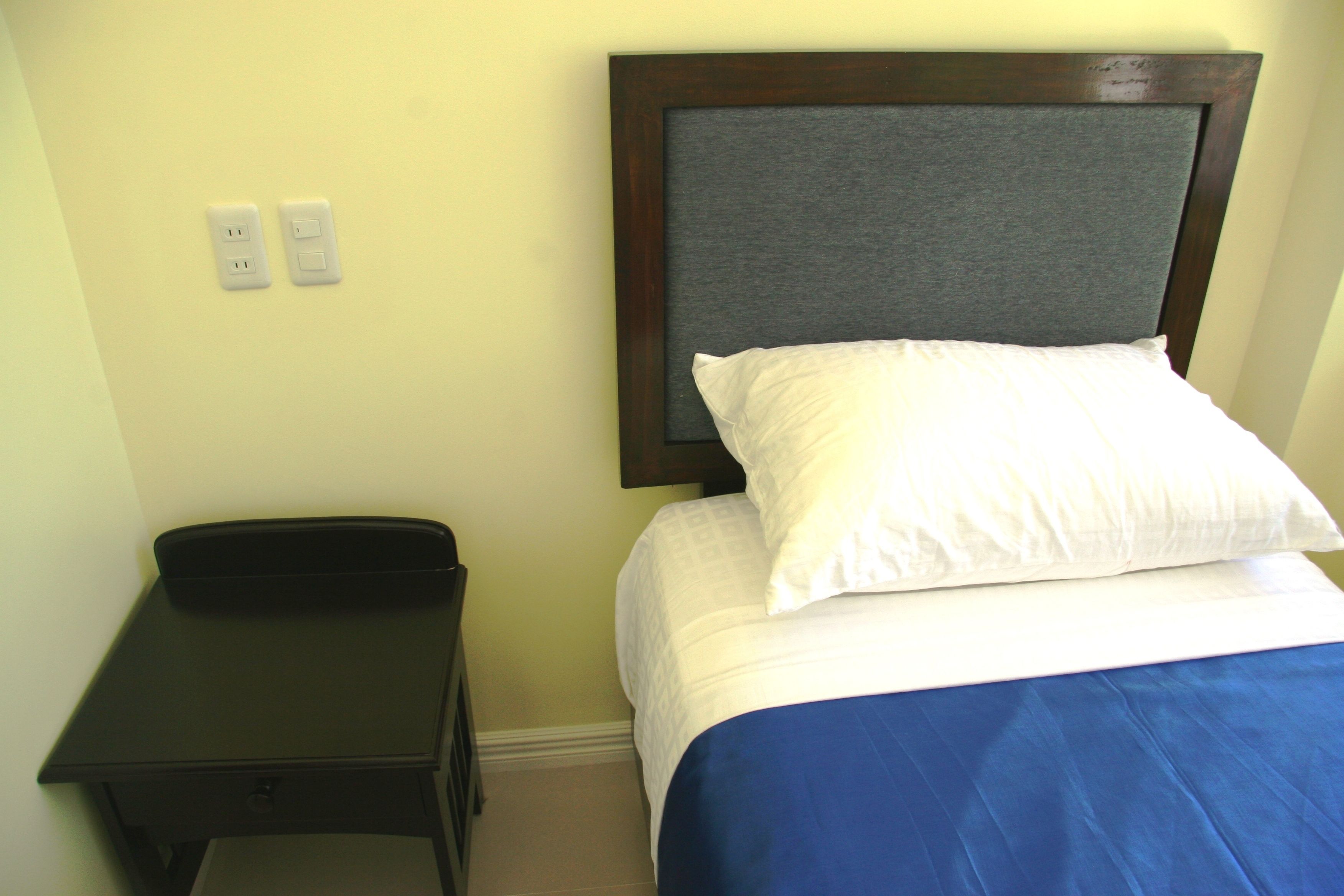 standard room, 1 single bed | premium bedding, minibar, in-room safe, desk