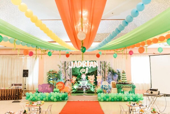 Banquet hall