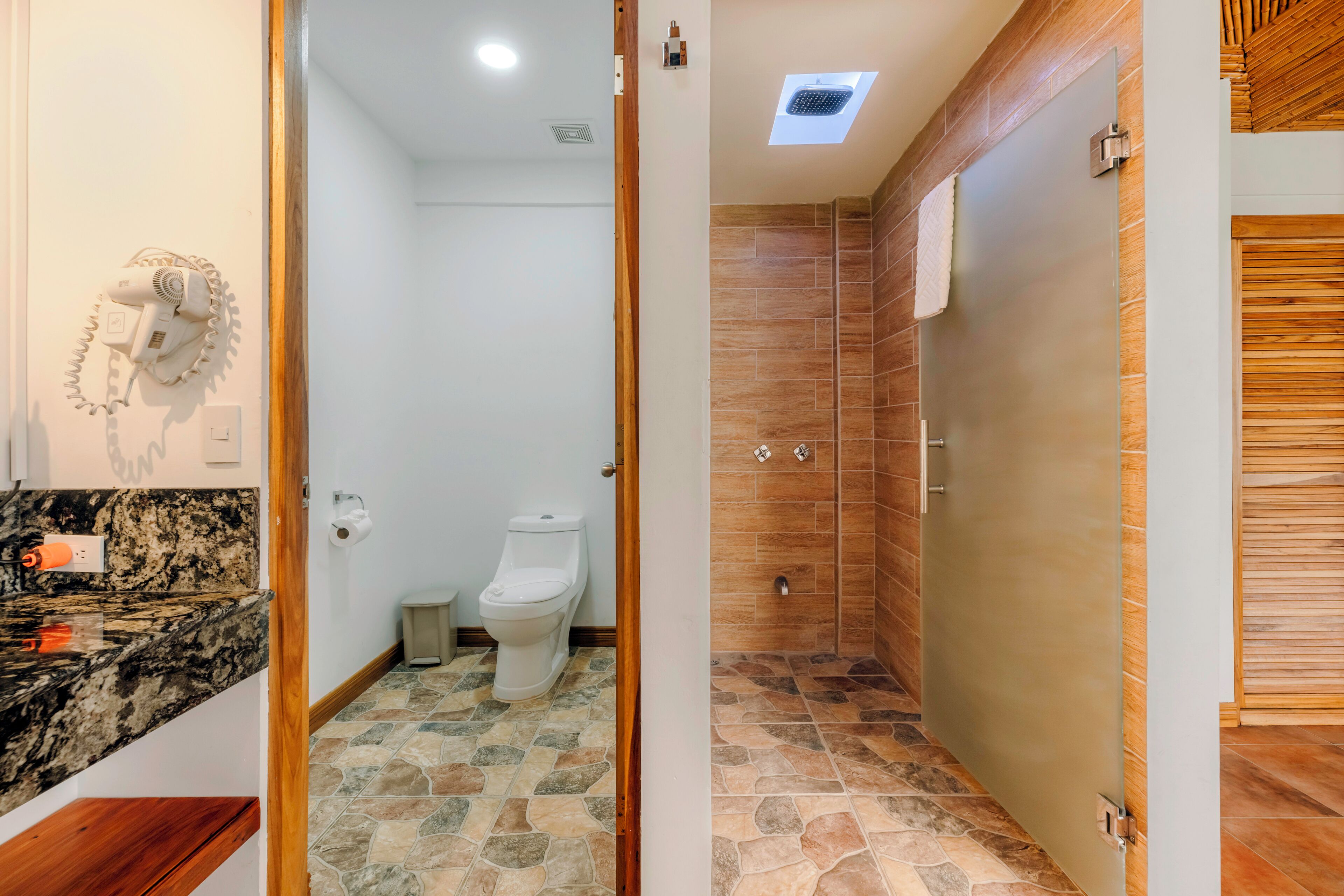 junior studio suite, ocean view (jr suites with ocean views) | bathroom | hair dryer, towels, soap, shampoo