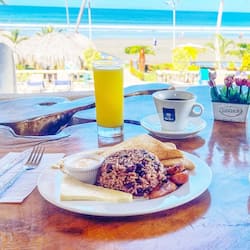 Desayuno