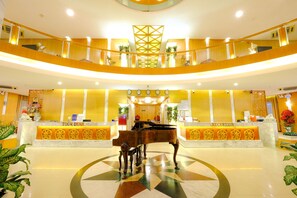 Reception - May Hotel (Ho Chi Minh City)