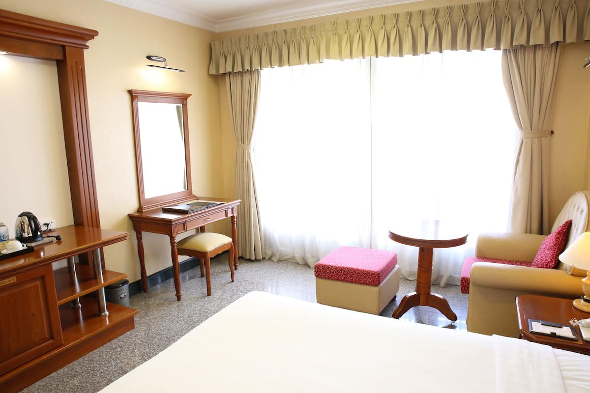 1 bedroom, minibar, in-room safe, desk