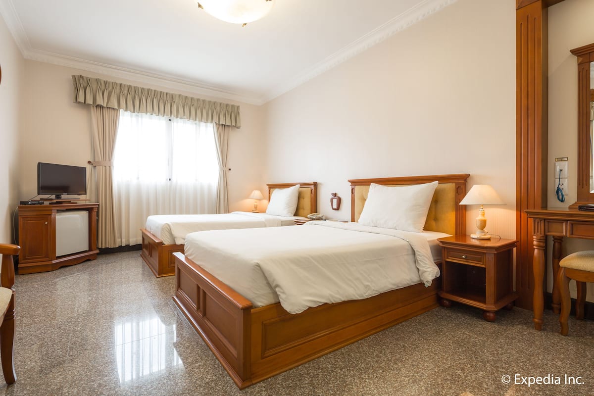 1 bedroom, minibar, in-room safe, desk