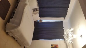 Pillow-top beds, in-room safe, desk, blackout curtains - Tribeca Hotel (Accra)