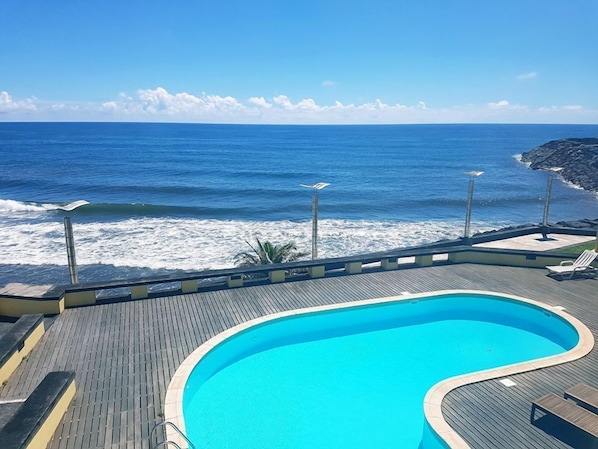 Outdoor pool, sun loungers
