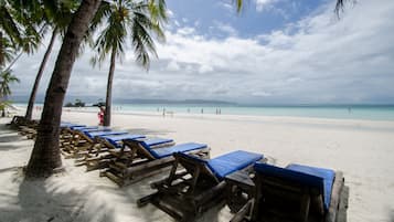 Beach nearby, white sand, sun-loungers, beach umbrellas