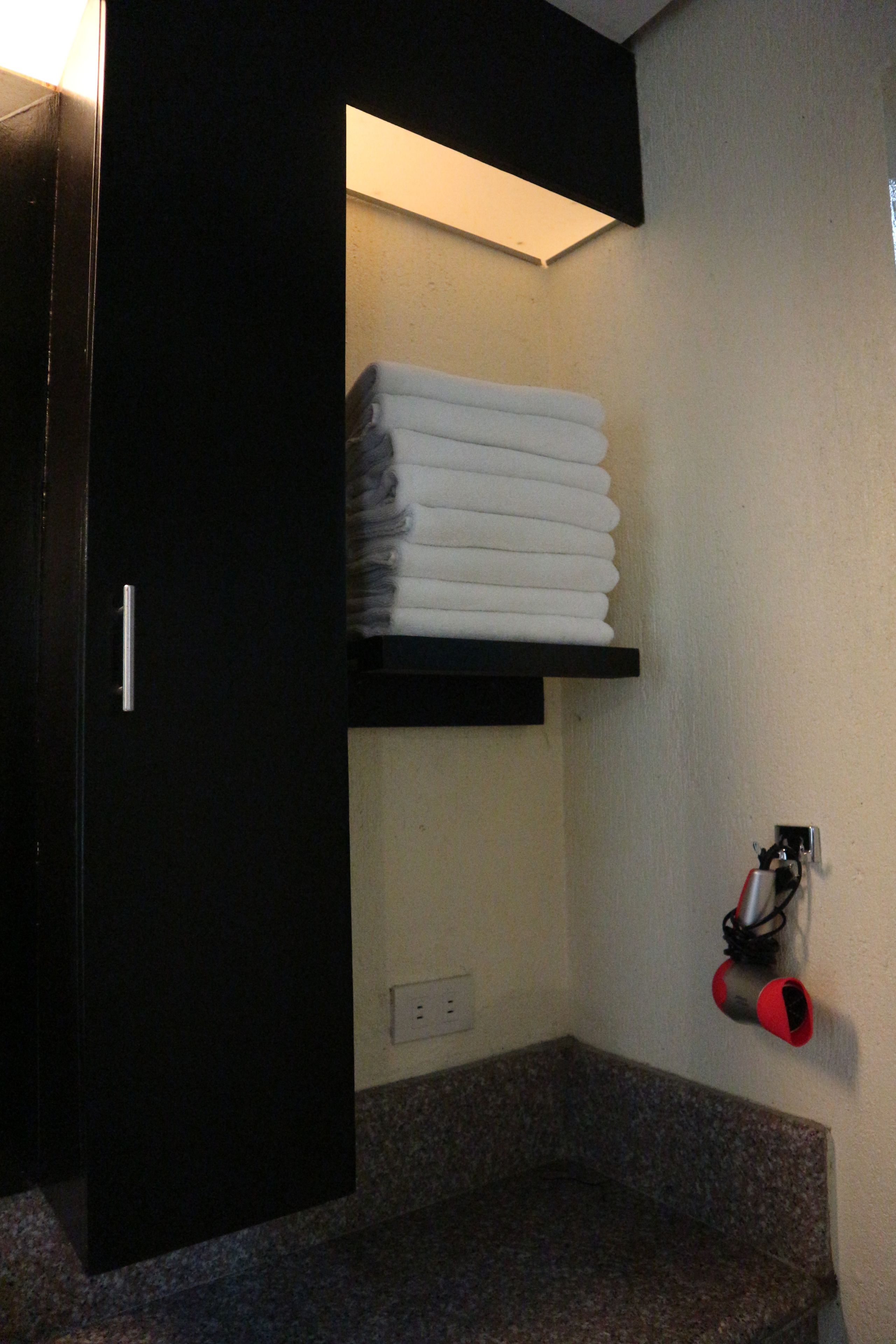 super deluxe garden | bathroom amenities | shower, free toiletries, hair dryer, towels