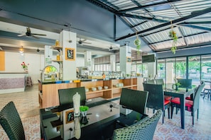 Restaurant - The Rubber Hotel Phuket (Thep Krasattri)
