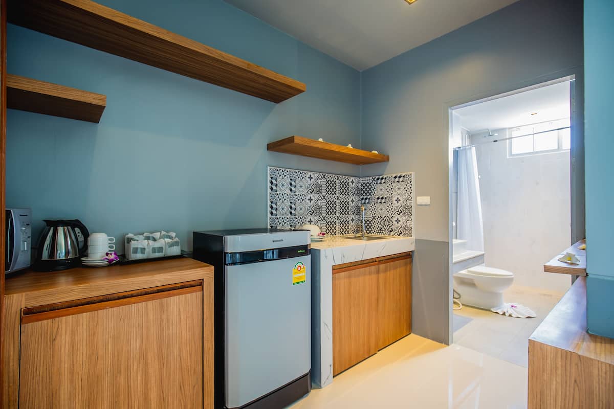 minibar, in-room safe, individually decorated, individually furnished