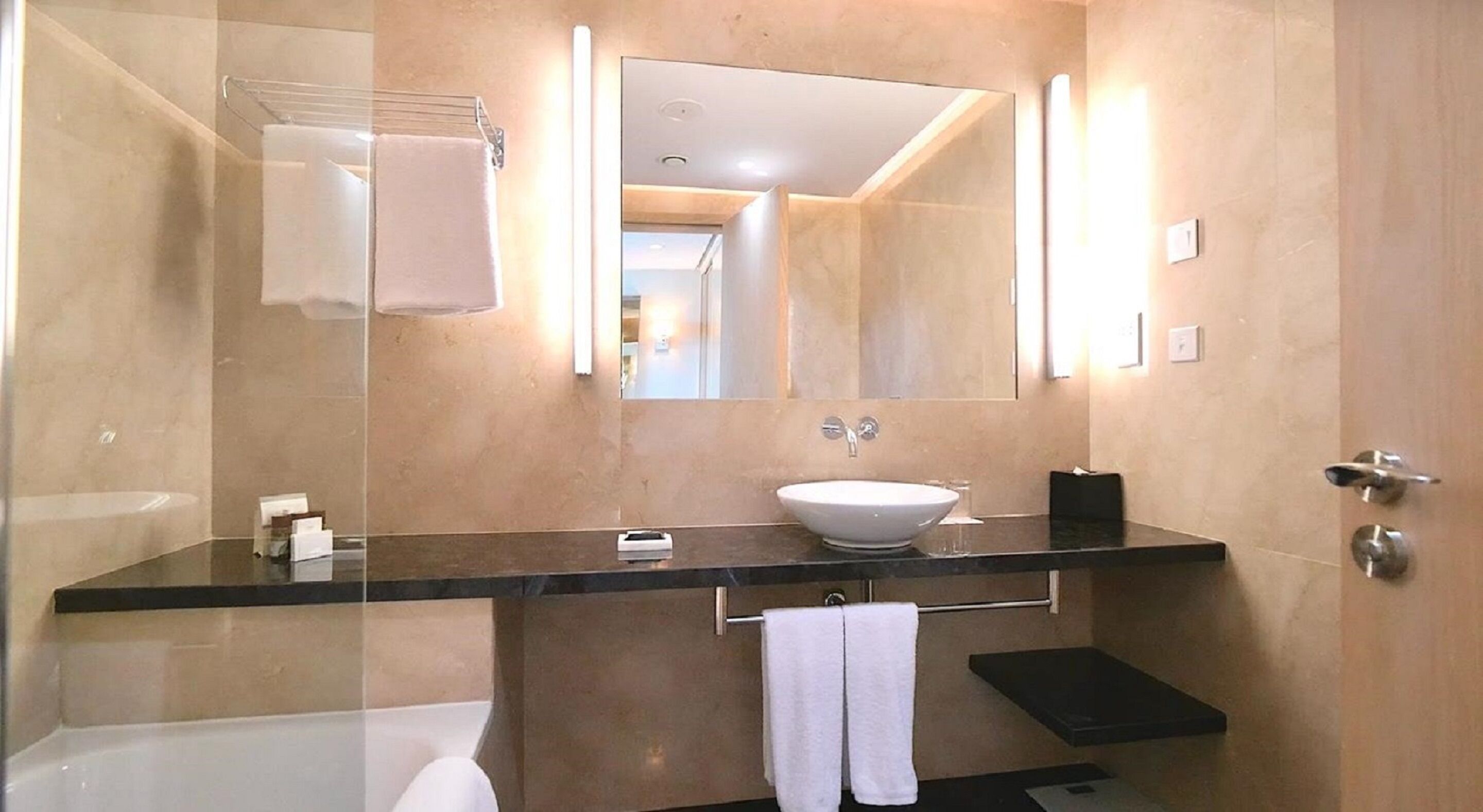 presidential suite, sea view | bathroom | hair dryer, towels