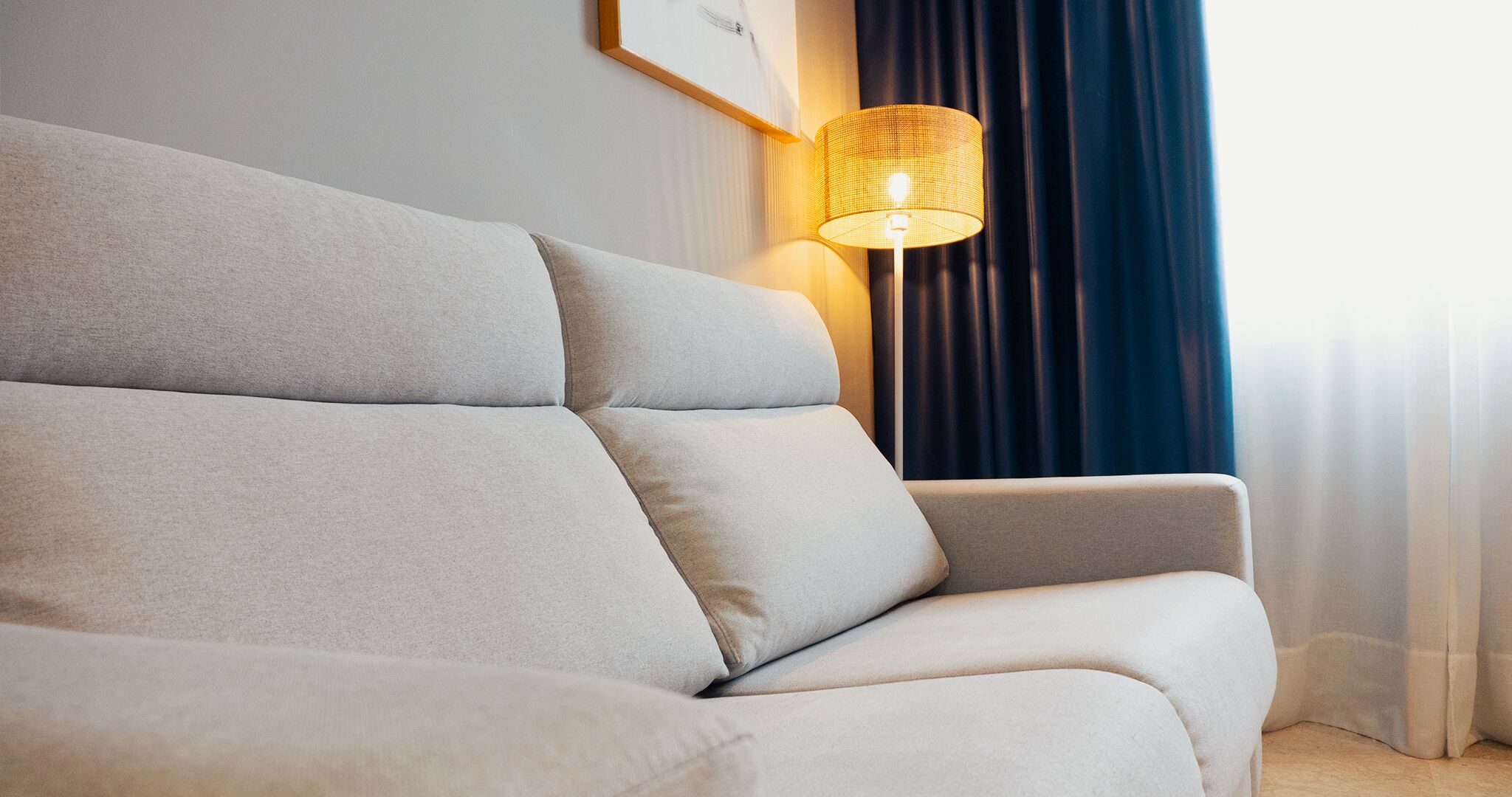 Televisión LCD de 32 pulgadas con canales por cable, una televisión