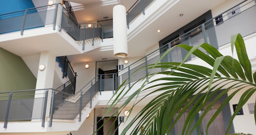 Apartamentos Vértice Sevilla Aljarafe