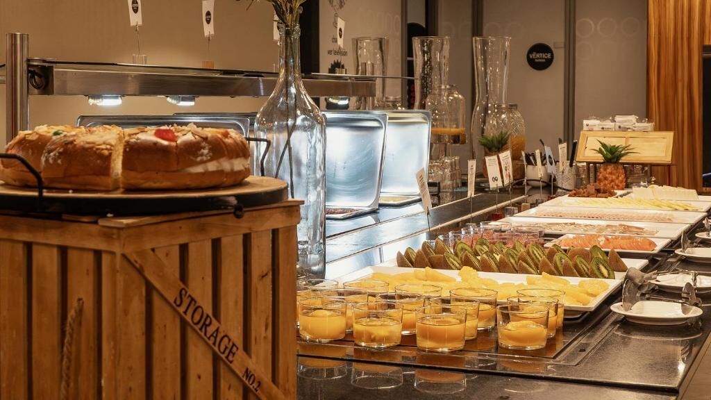 Daily buffet breakfast for a fee