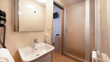 Single Room | Bathroom