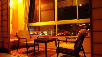 Chambre Tradition, baignoire | Literie de qualité supérieure, couette en duvet d'oie