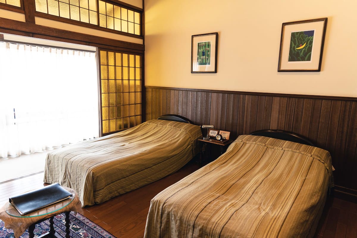 In-room safe, blackout curtains, free WiFi, bed sheets