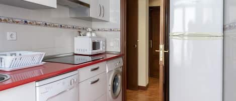 Superior Room, 1 Double Bed, Kitchen, City View | Private kitchen