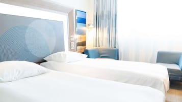 Premium bedding, minibar, desk, blackout curtains