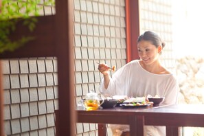 Dining - Hotel Allamanda (Nara)