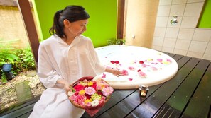 Design Double Room (with Open-air Bath) - Hotel Allamanda (Nara)