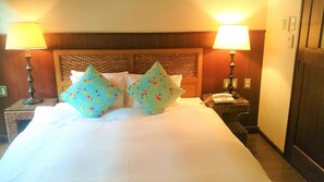 Down duvets, individually decorated, free WiFi, bed sheets - Hotel Allamanda (Nara)