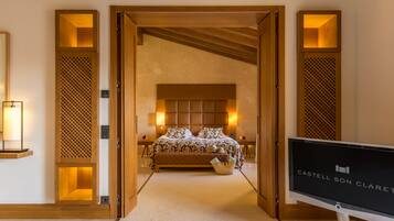 Pool Suite | Literie de qualité supérieure, couette en duvet d'oie, minibar